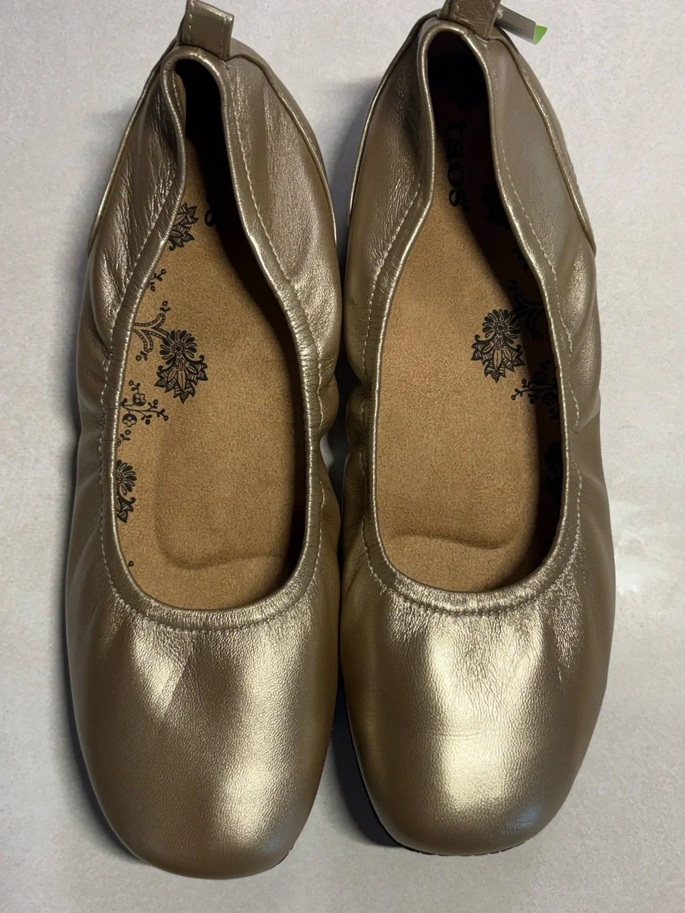 Taos Footwear sleek slip